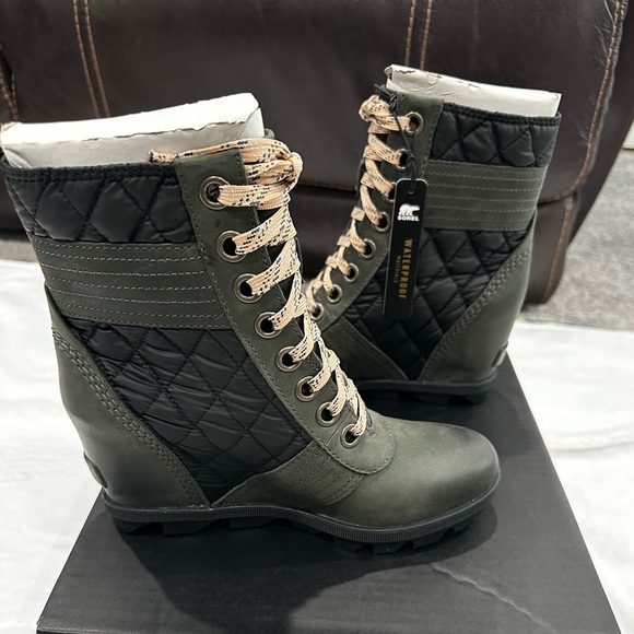 Sorel Women's Lexie Wedge Boots Dark Slate Waterproof - Picture 2 of 5